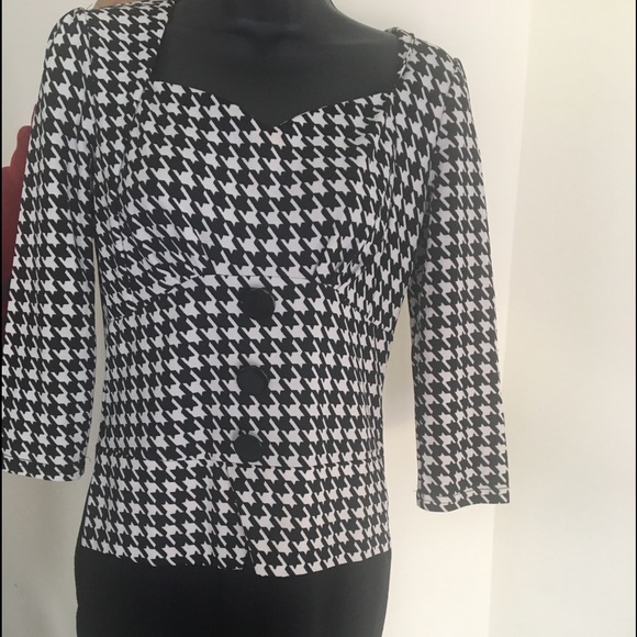 Dress - Picture 1 of 6